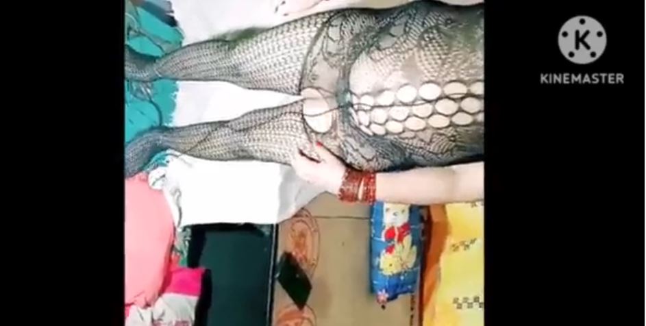 UP dabbawala wife ass fucked in porn clip