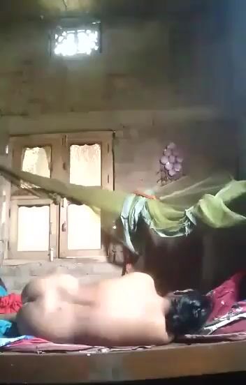 झवायची नशाच एवढी भारी कि बायको बेशुद्ध पडली