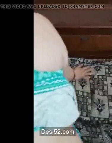 Bhayandar mom fucked hard in desi porn movie