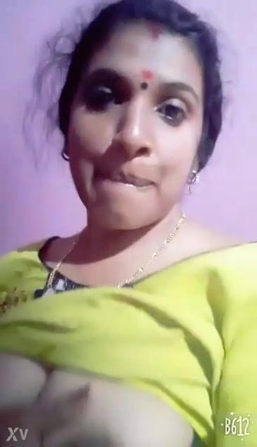 Big boobs milking by desi marathi mom