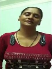 Big boobs punjabi callgirl playing with lund in mumbai