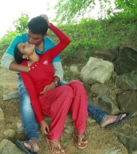 Desi college girl boobs pressing video