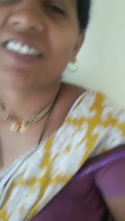 Hot lady boobs pressing video
