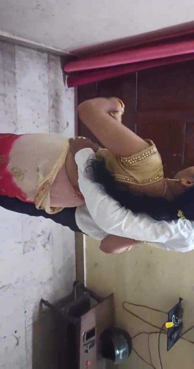 Marathi hot bhabhi and lover’s leaked sex video