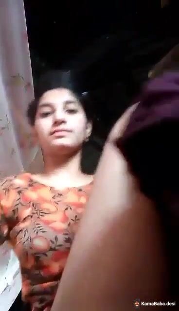 Marathi village girl fucks her choot with brinjal