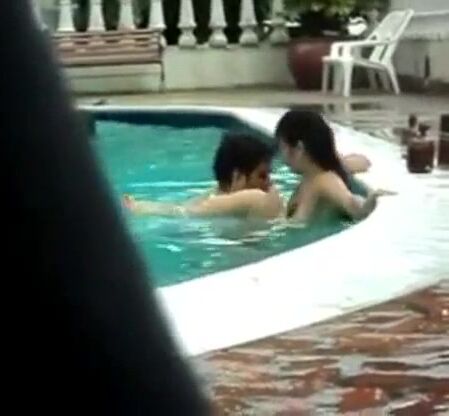 Mumbai couple getting horny in swimming pool