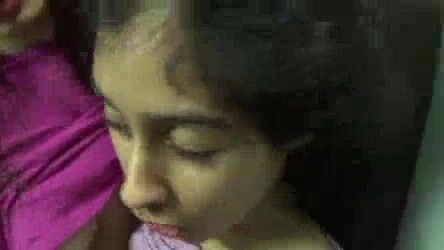 मुंबई च्या बेफाम मुलींची समलैंगिक सेक्स क्लिप