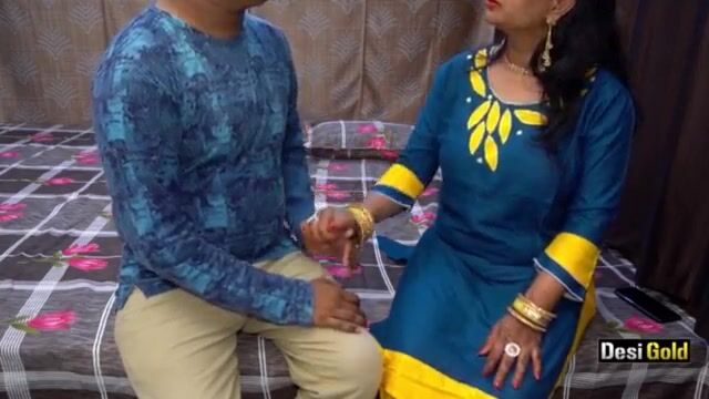 पैसे देवुन आंटी झवली देसी ब्लू पिक्चर