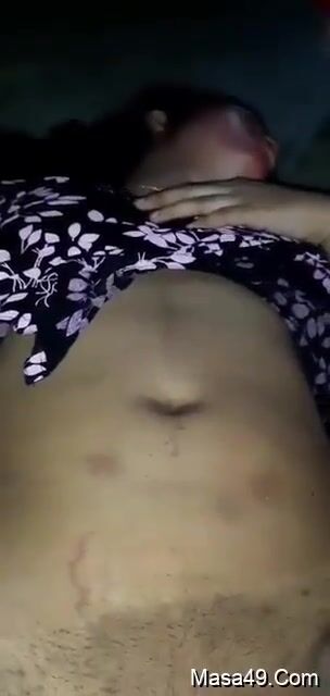 पुच्ची नवऱ्याच्या हवाली करून बायको गेली झोपी