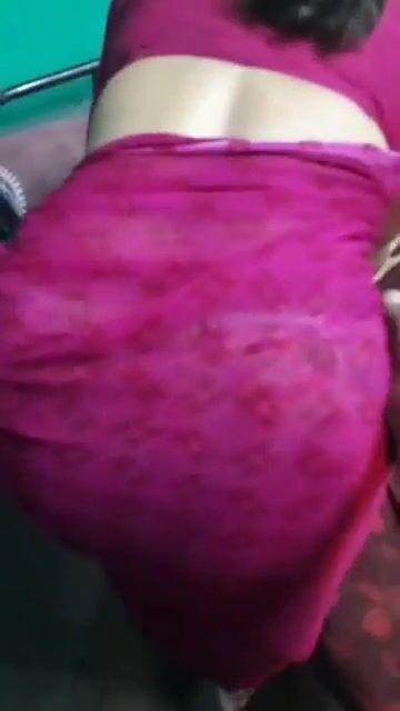 Sexy ass in saree – Wife’s hot video